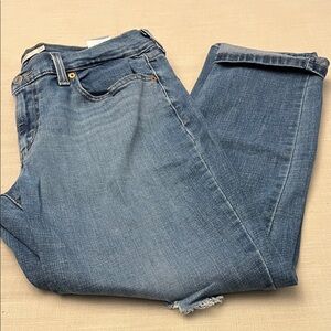 Levis Distressed Boyfriend Jeans